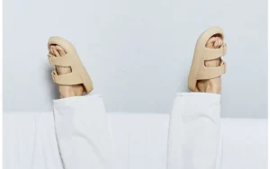 Klapki Nuon 08 Beige 202015, Beżowy, Tworzywo | Laura Vita Outlet