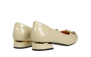 Półbuty E40305B Beige 514251, Beżowy, Skóra lakierowana | Loretta Vitale Fashion