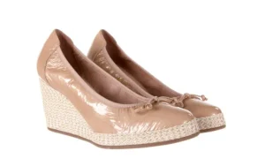 Półbuty M-2104 Sumatra Palo, Beż, Skóra naturalna lakierowana | Wonders Outlet